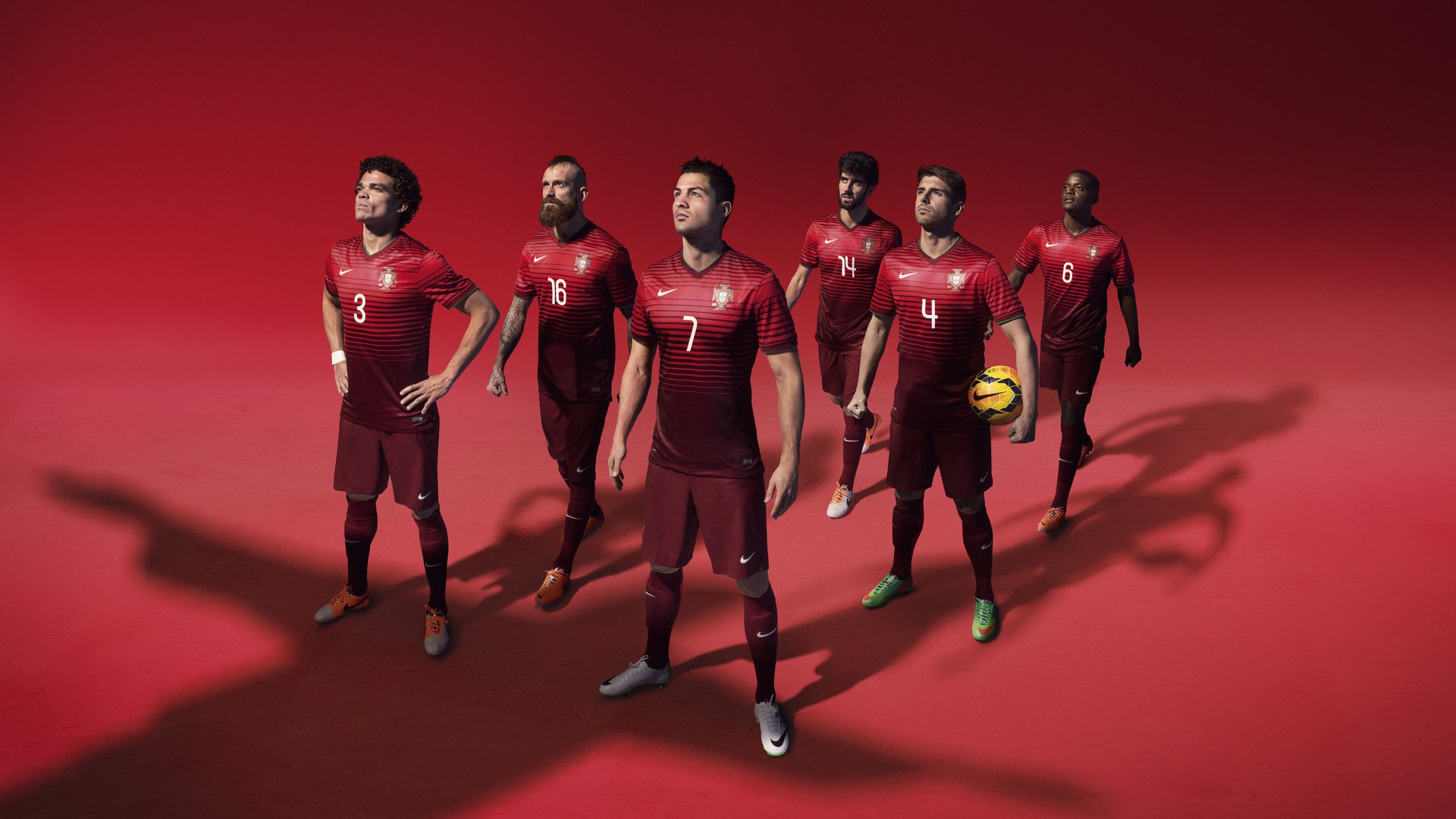 开云体育官网下载安装-利物浦在欧冠中奋勇争夺,冲击更高荣誉